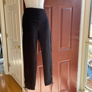Lace up leggings Size medium